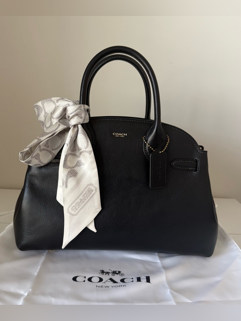 Coach Empire 28 black w/Coach Skinny Scarf